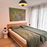 アパート Calm And Luxurious Retreat